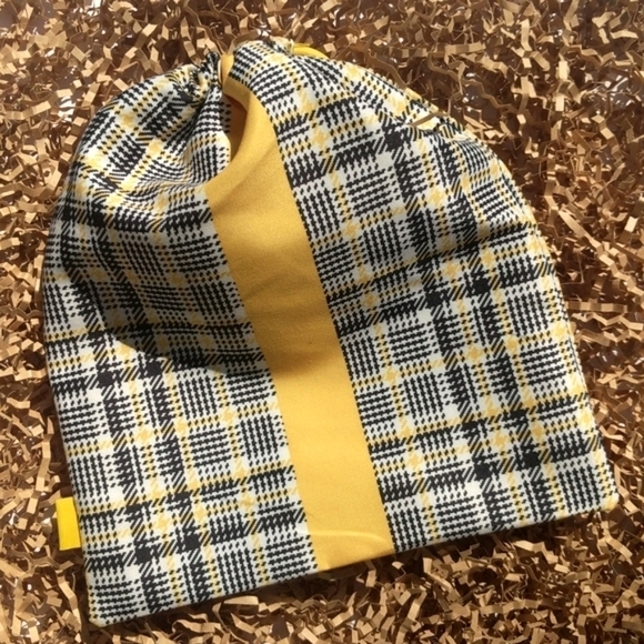 ipsy Autumnal Clueless Plaid Glam Bag Plus September 2021 - Picture 10 of 10